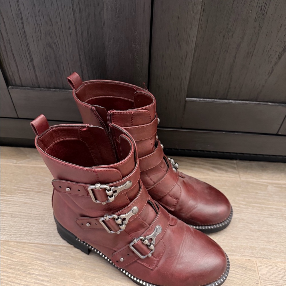 SO Womens Combat Boot, Stylish Burgundy Buckle Boots